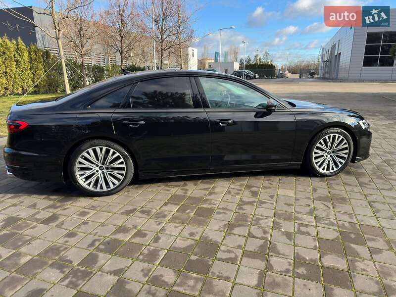 Седан Audi S8 2025 в Кривом Роге