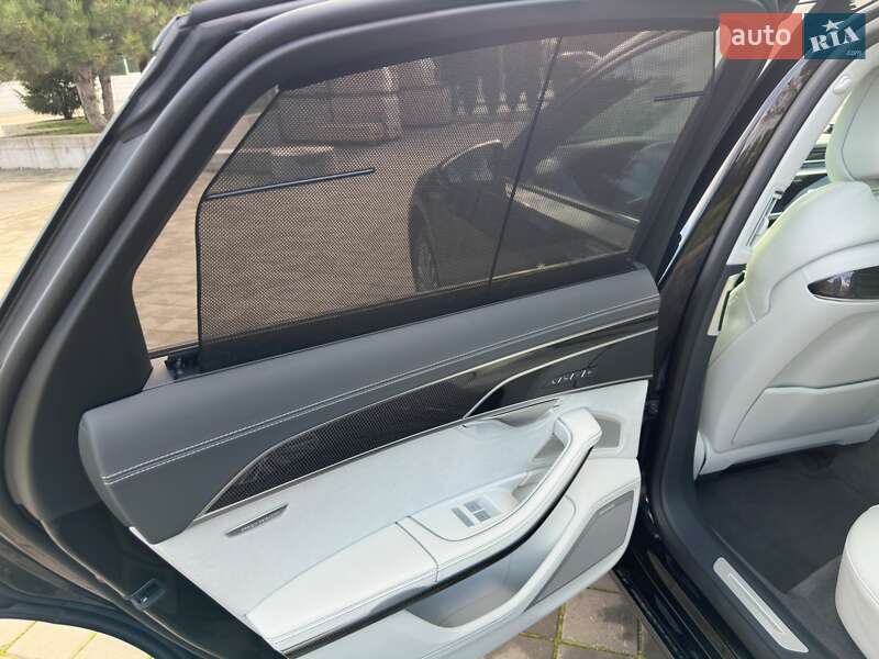 Седан Audi S8 2025 в Кривом Роге