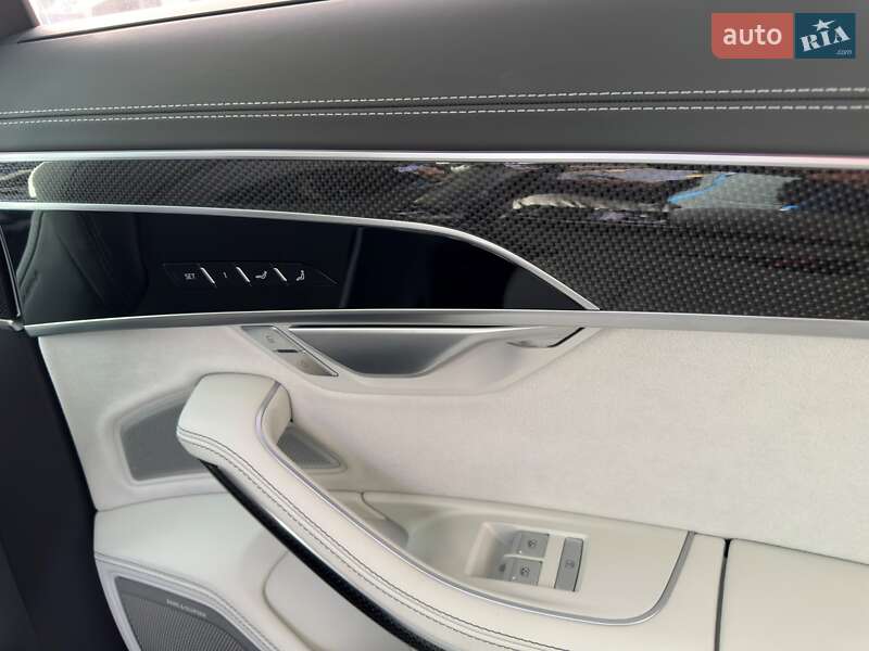 Седан Audi S8 2025 в Кривом Роге