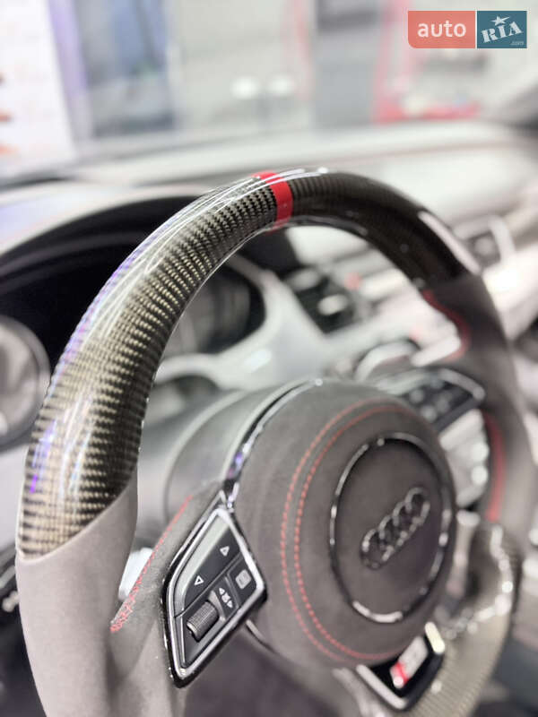 Седан Audi S8 2016 в Києві