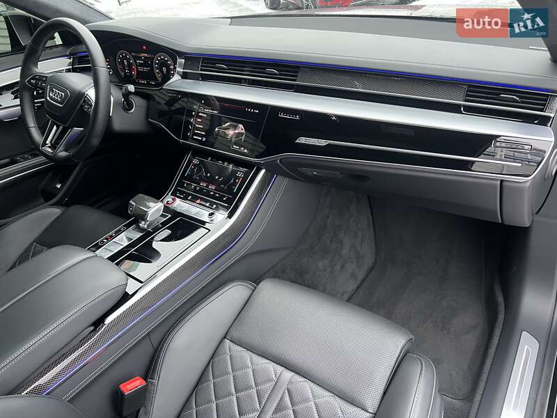 Седан Audi S8 2022 в Киеве
