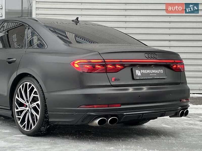 Седан Audi S8 2022 в Киеве