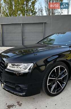 Седан Audi S8 2016 в Киеве