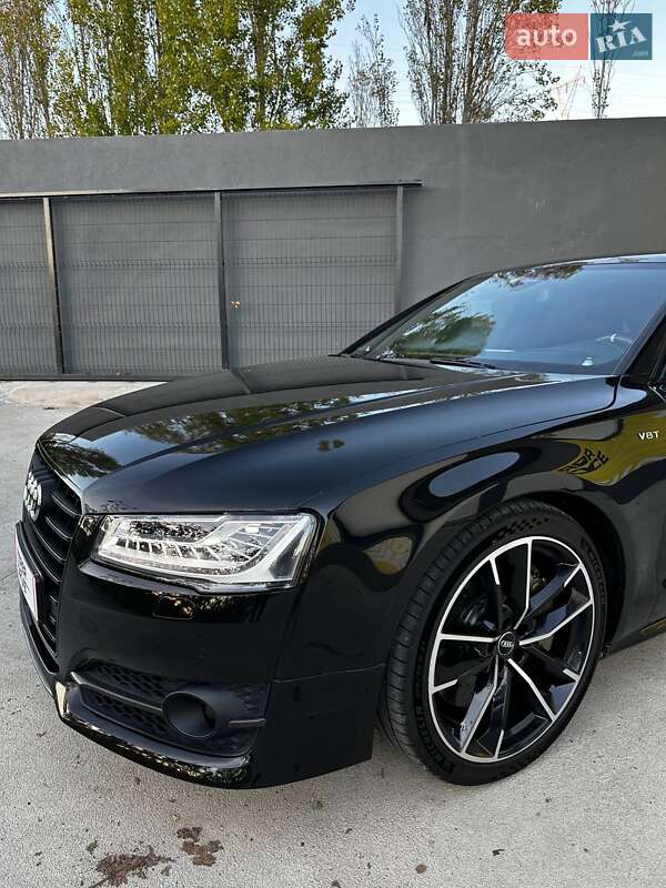 Седан Audi S8 2016 в Києві фото 7 Седан Audi S8 2016 в Києві