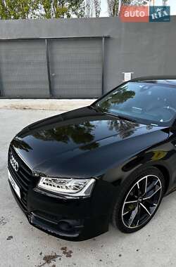 Седан Audi S8 2016 в Киеве