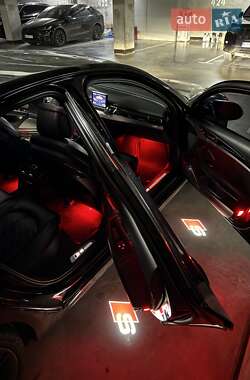 Седан Audi S8 2012 в Киеве