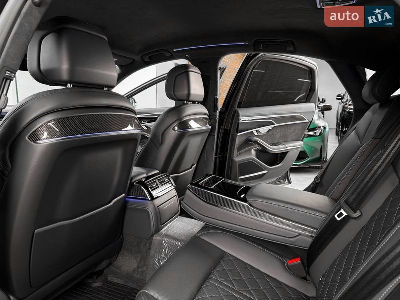 Седан Audi S8 2025 в Києві