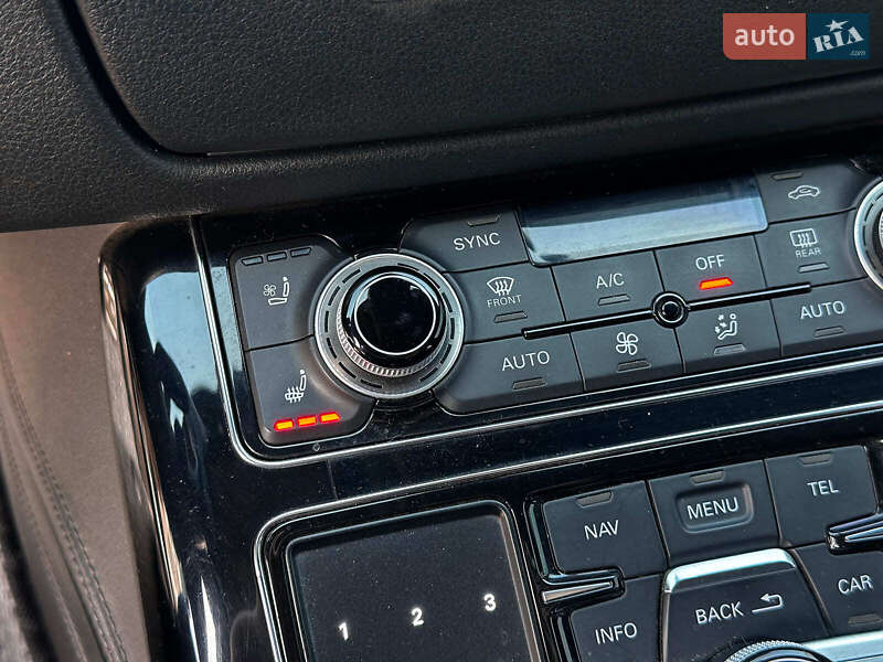 Седан Audi S8 2013 в Вінниці