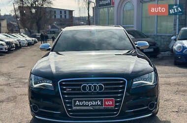 Седан Audi S8 2013 в Виннице