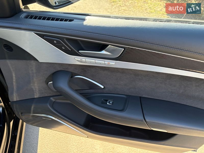 Седан Audi S8 2017 в Киеве