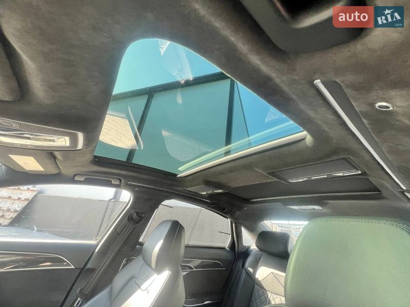 Седан Audi S8 2020 в Києві фото 32 Седан Audi S8 2020 в Києві