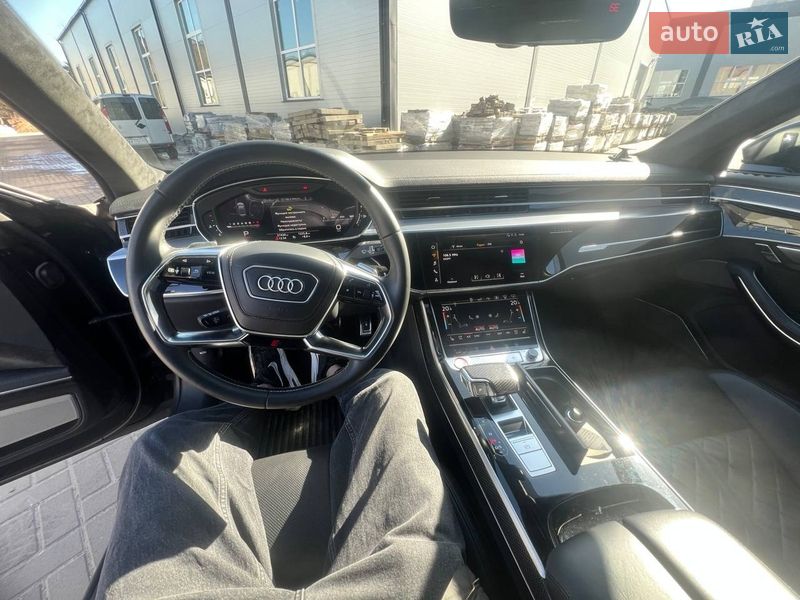 Седан Audi S8 2020 в Києві фото 39 Седан Audi S8 2020 в Києві
