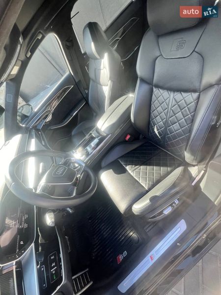 Седан Audi S8 2020 в Києві фото 41 Седан Audi S8 2020 в Києві