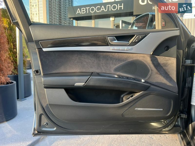 Седан Audi S8 2012 в Киеве фото 19 Седан Audi S8 2012 в Киеве