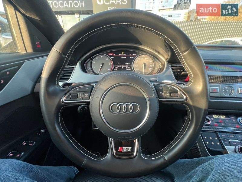 Седан Audi S8 2012 в Киеве фото 32 Седан Audi S8 2012 в Киеве