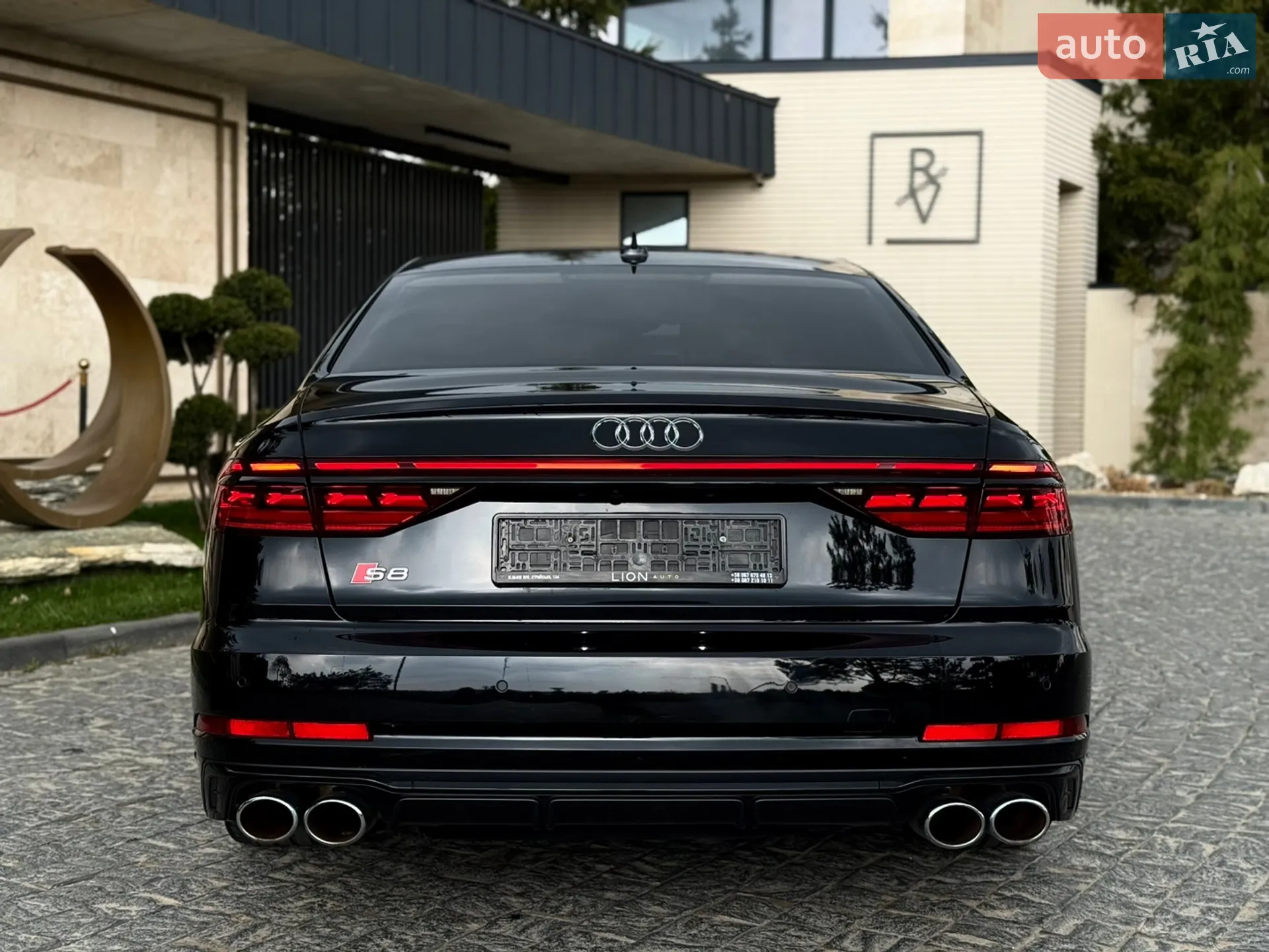 2022 Audi S8 - мініатюра 23