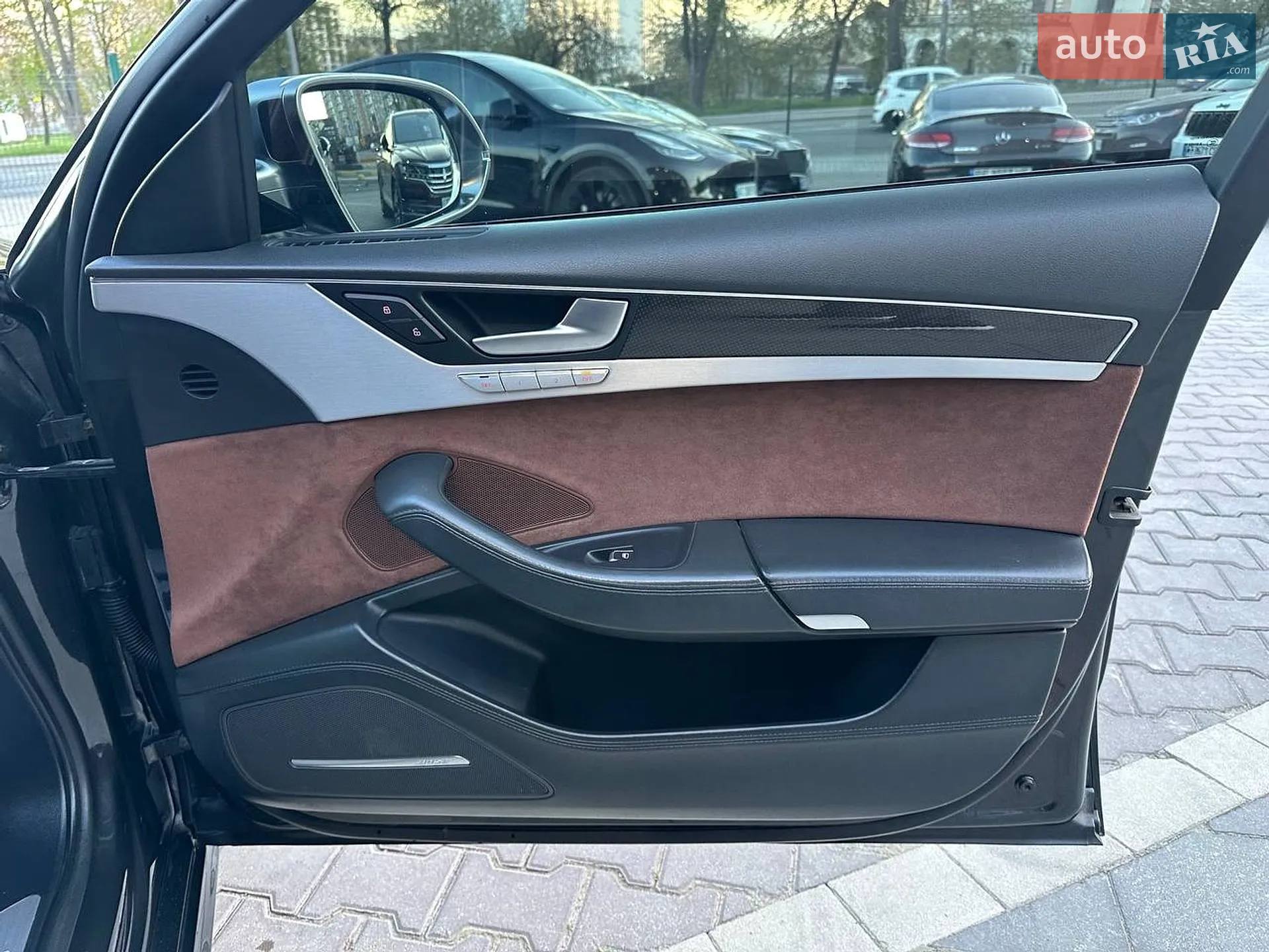 2013 Audi S8 - мініатюра 34