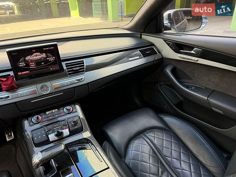 Седан Audi S8 2012 в Киеве
