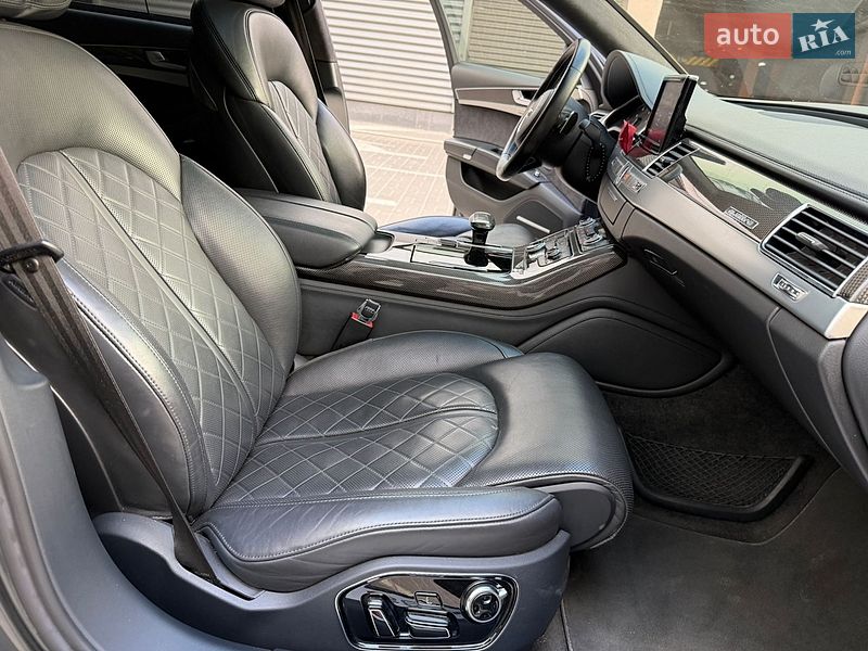 Седан Audi S8 2012 в Киеве