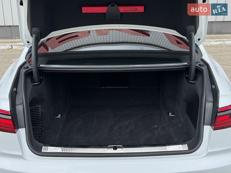 Седан Audi S8 2023 в Черновцах фото 13 Седан Audi S8 2023 в Черновцах