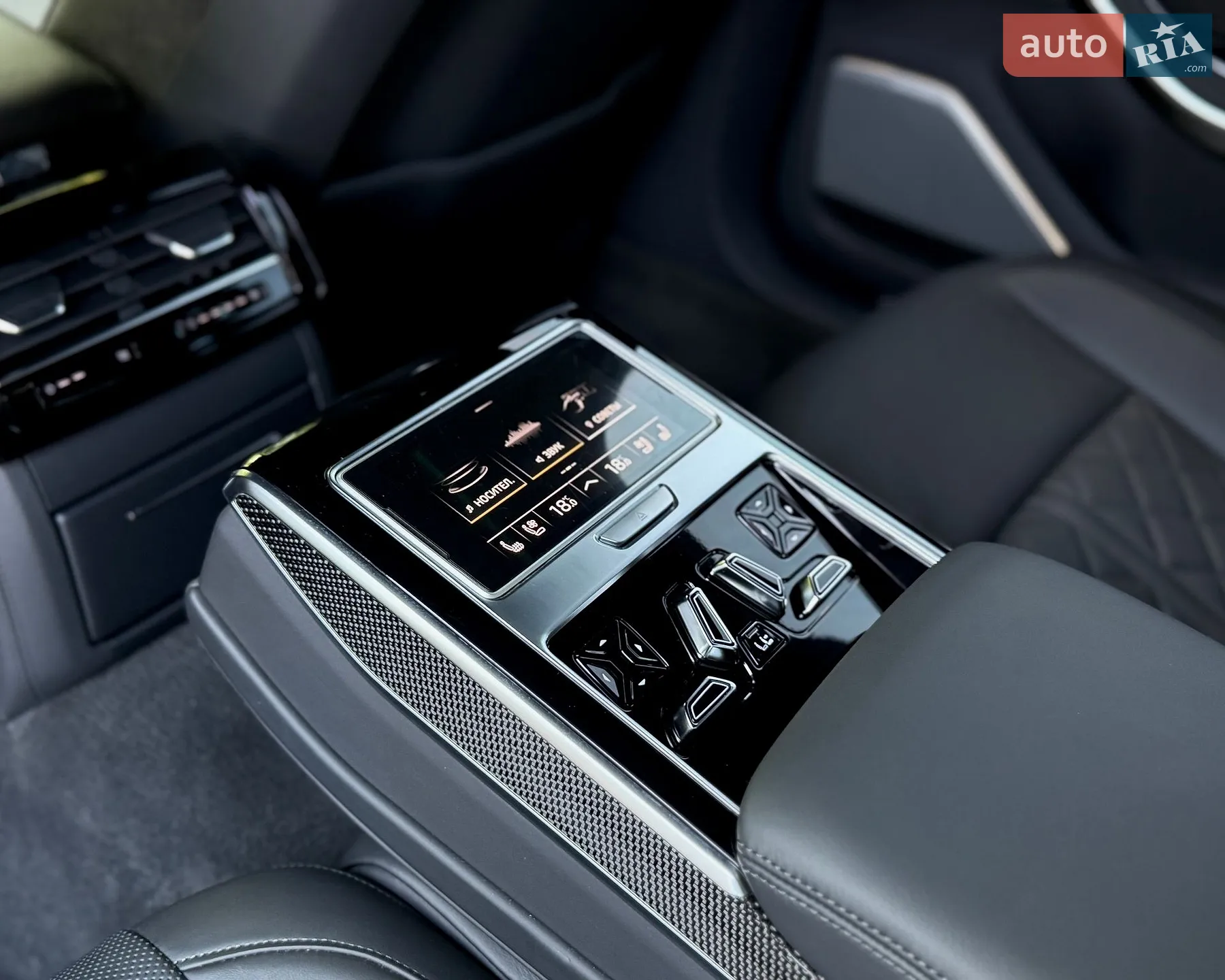 2021 Audi S8 - мініатюра 25
