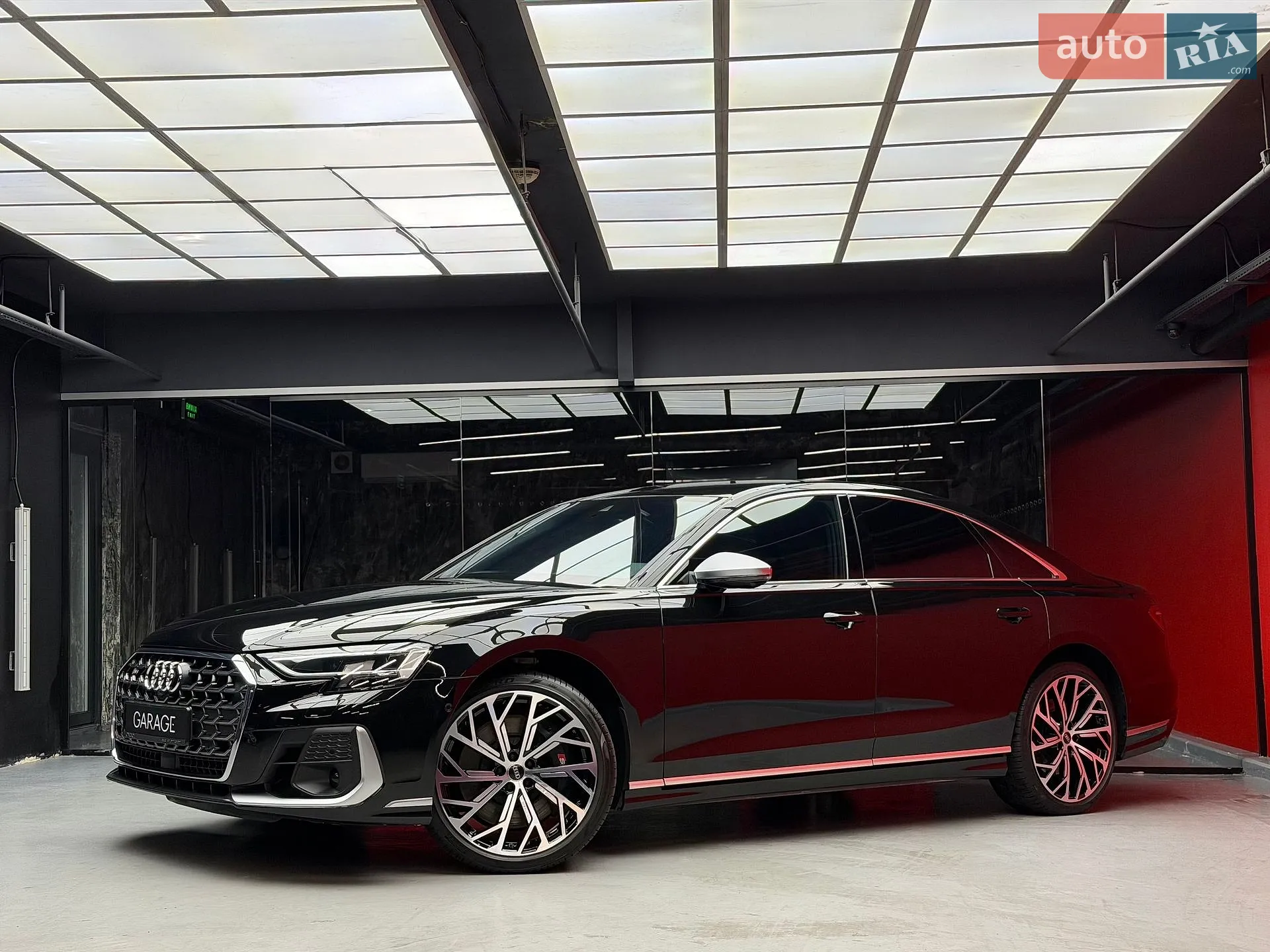 2023 Audi S8 - мініатюра 7
