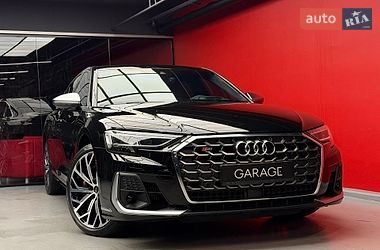 Седан Audi S8 2023 в Києві