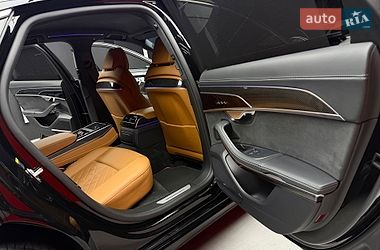Седан Audi S8 2023 в Києві