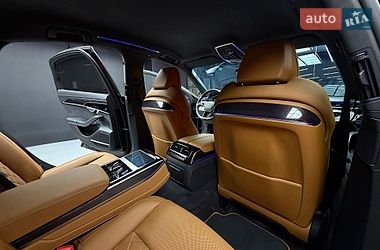Седан Audi S8 2023 в Києві