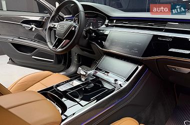 Седан Audi S8 2023 в Києві