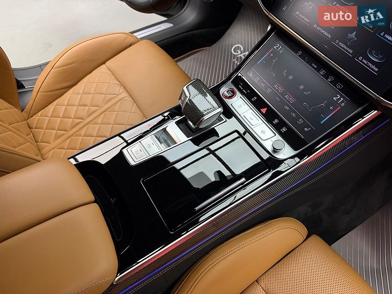 Седан Audi S8 2023 в Києві