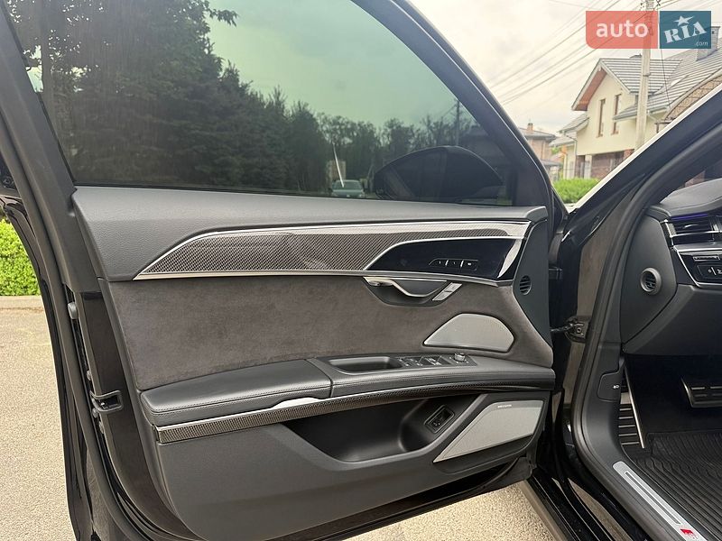 Седан Audi S8 2020 в Києві
