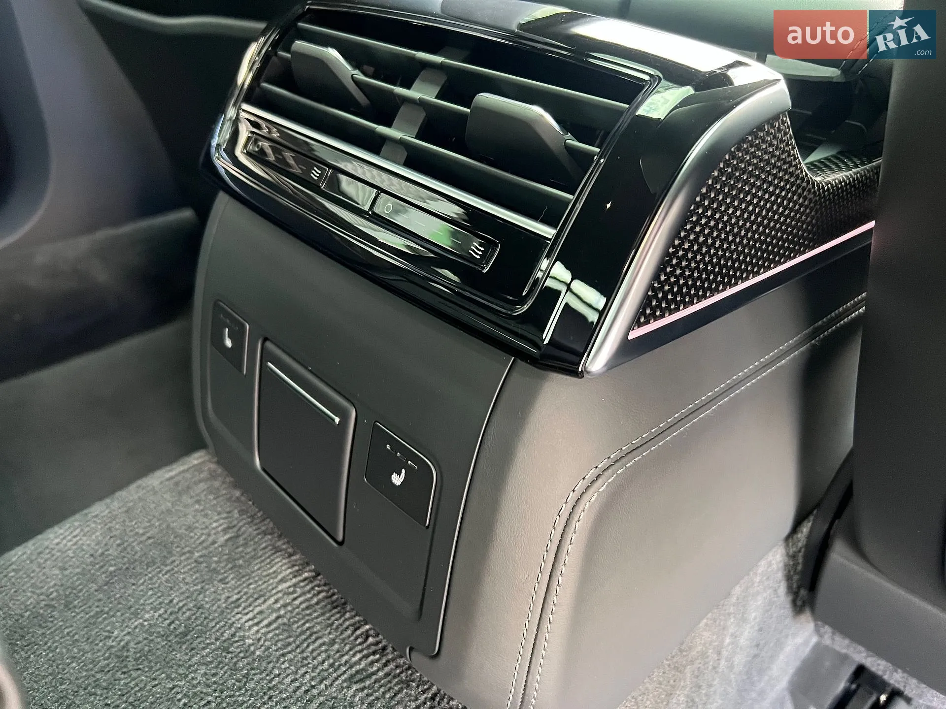 2022 Audi S8 - мініатюра 28