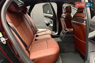 Седан Audi S8 2026 в Киеве