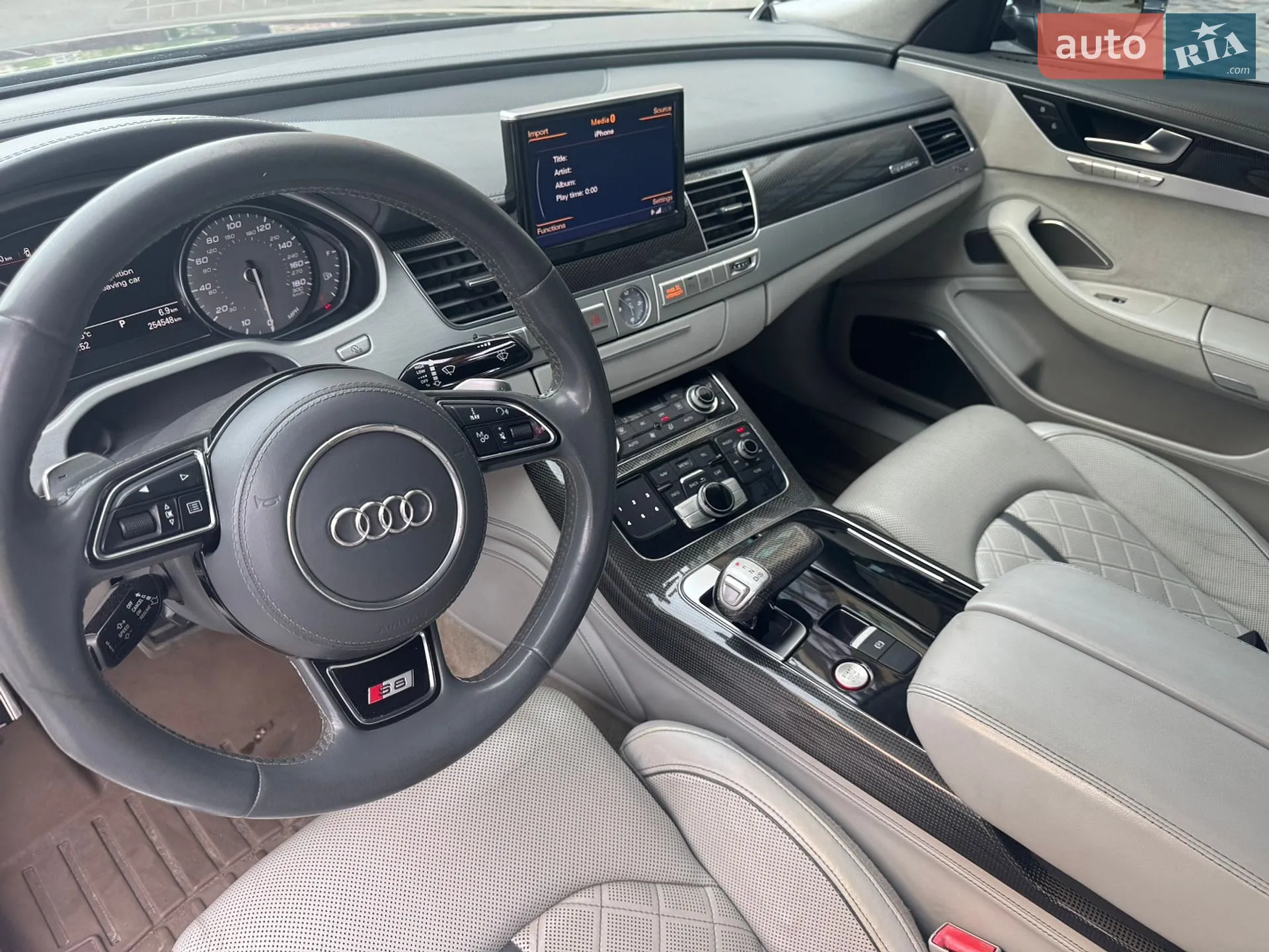 2012 Audi S8 - мініатюра 32