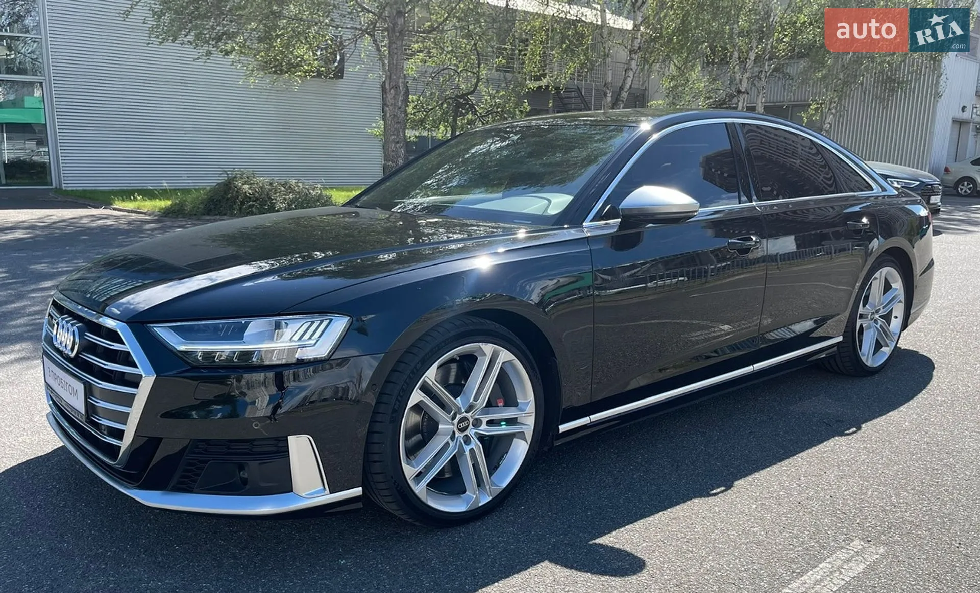 2021 Audi S8 - фото 1