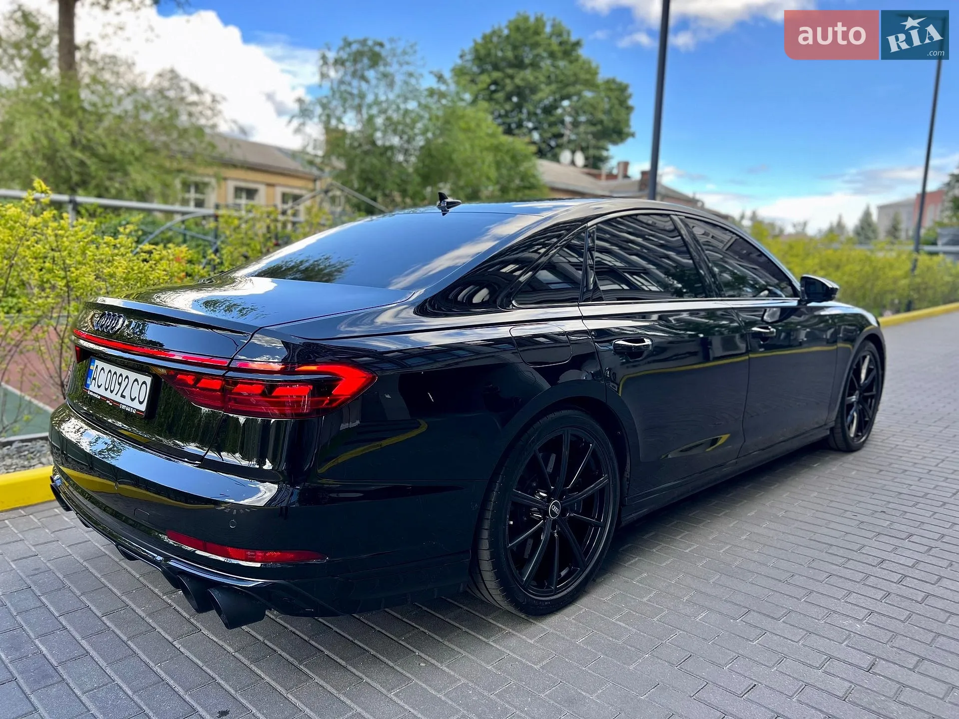 2023 Audi S8 - мініатюра 6