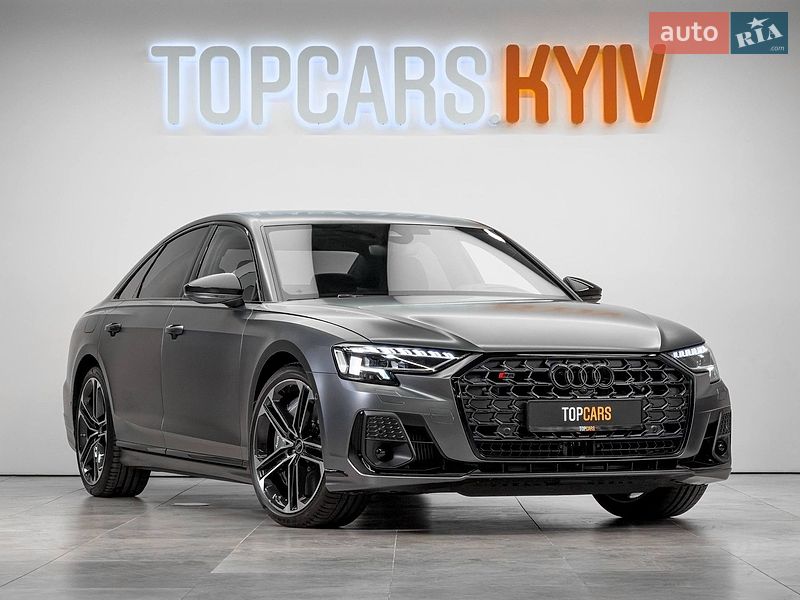 Седан Audi S8 2026 в Киеве