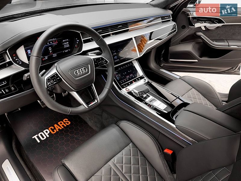 Седан Audi S8 2026 в Киеве