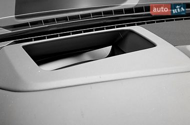 Седан Audi S8 2026 в Киеве