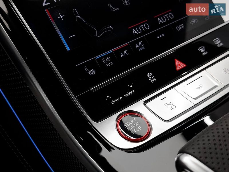 Седан Audi S8 2026 в Киеве