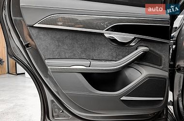Седан Audi S8 2026 в Киеве