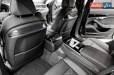 Седан Audi S8 2026 в Киеве