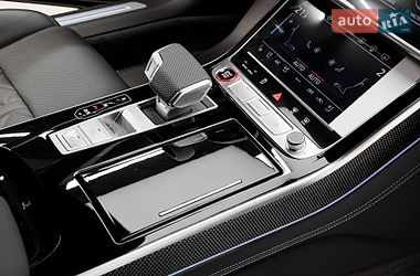 Седан Audi S8 2026 в Киеве