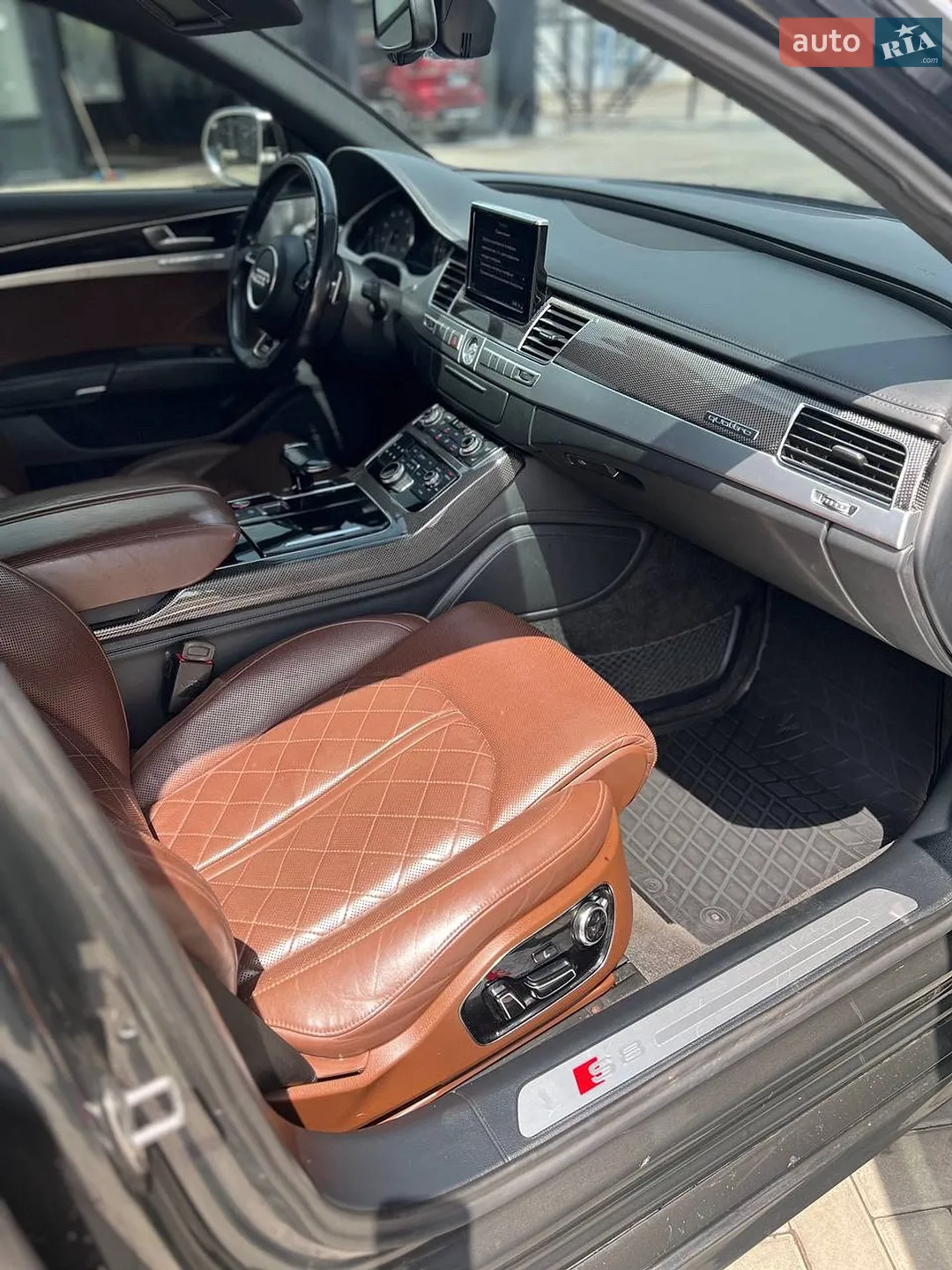 2013 Audi S8 - мініатюра 18