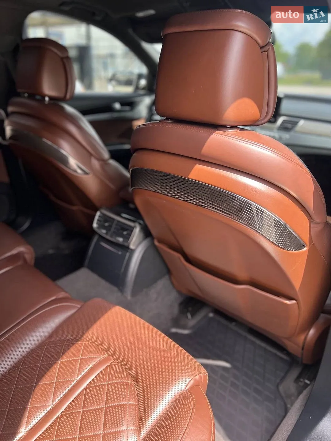 2013 Audi S8 - мініатюра 23