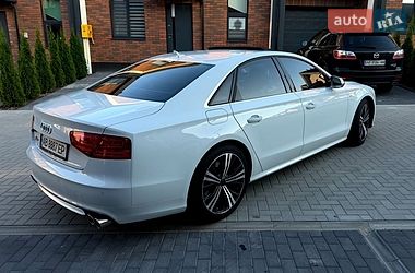 Седан Audi S8 2014 в Вінниці