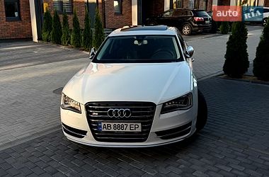 Седан Audi S8 2014 в Вінниці
