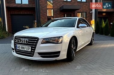Седан Audi S8 2014 в Вінниці