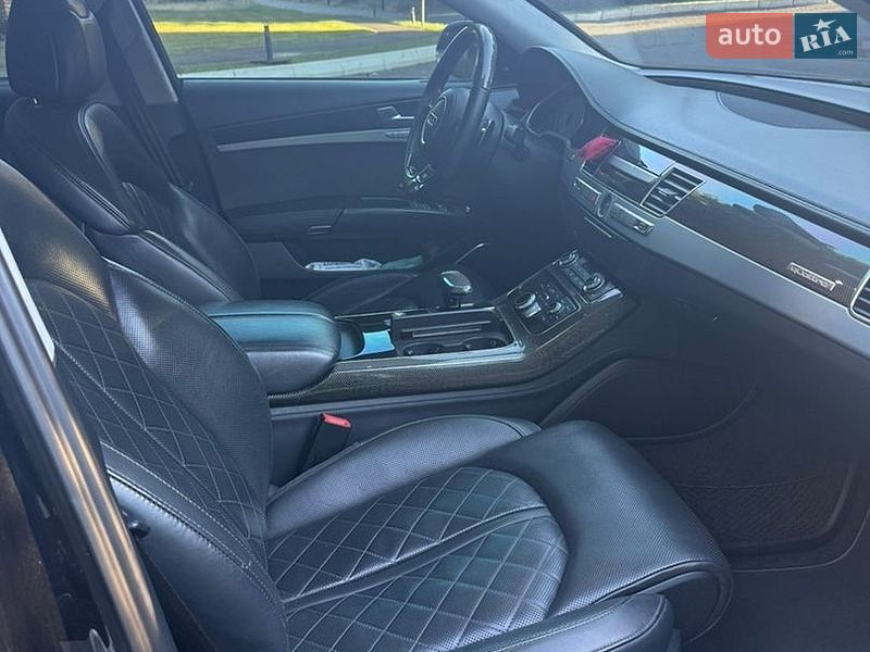 Седан Audi S8 2012 в Киеве фото 21 Седан Audi S8 2012 в Киеве